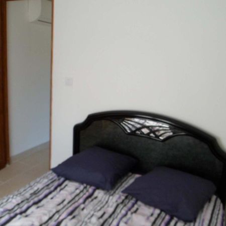 Chambres Chez L'Habitant Claviers Esterno foto